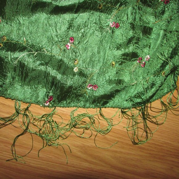 *3 for $25*  Silk Blend green embroidered scarf - Picture 5 of 5